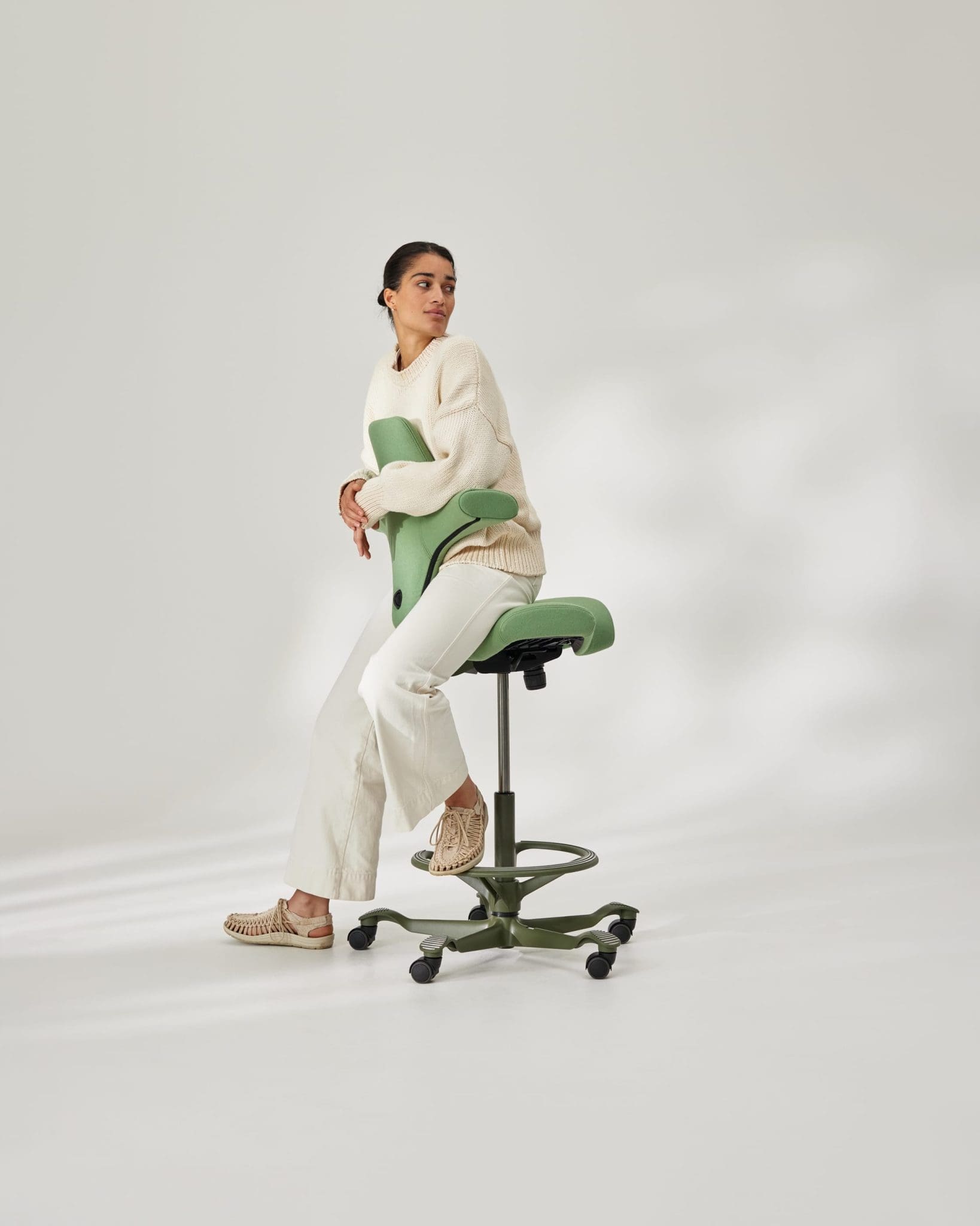 hag-capisco-studio_bow_021