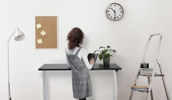 cromo-desk-lifestyle