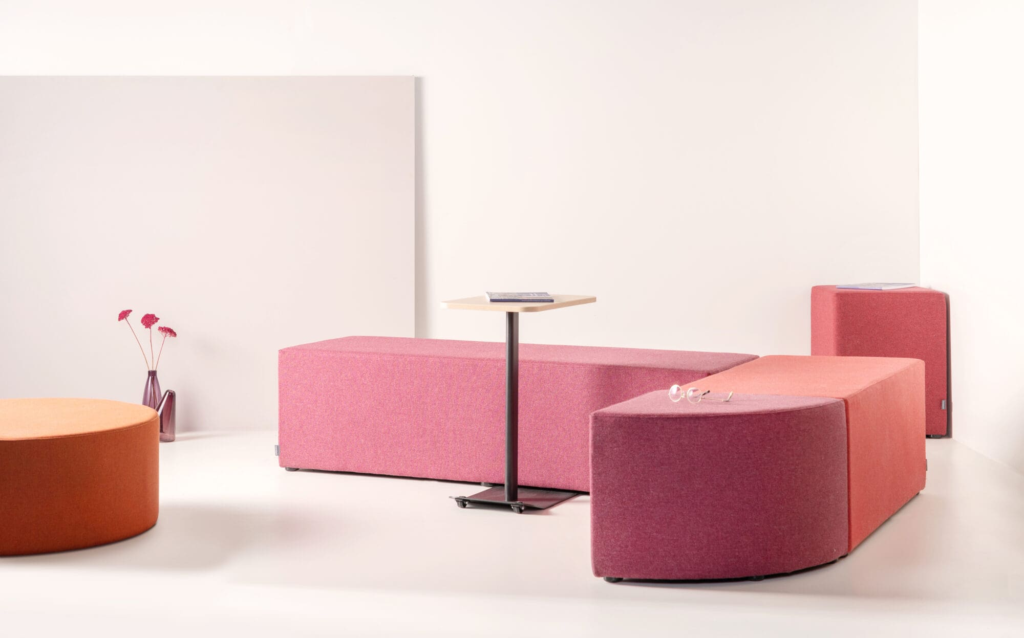 vepa_bila-laptoptafel-jigsaw-2_sfeer-2000x1247