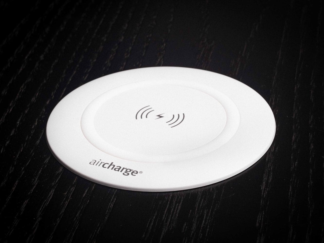 Air Charger - Black Nylon Surface Charger