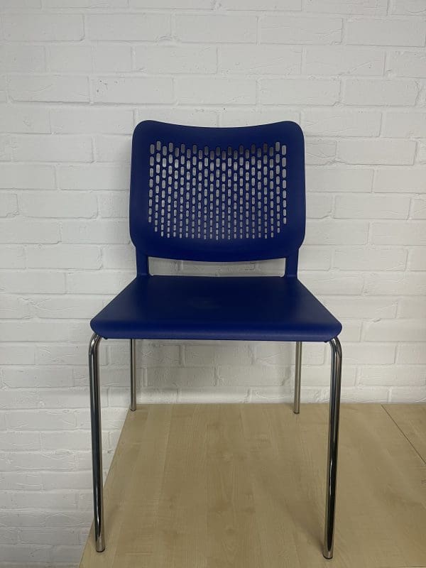 Blue basic metal-legged chair front view