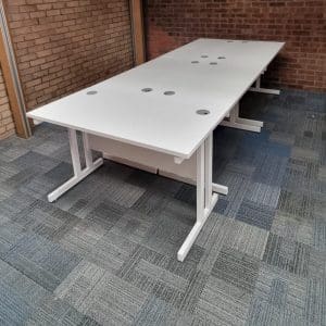 White 1200x600 Desks